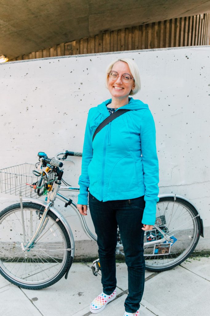 anne et valentin, michelle grandy in glasses and bike, happy binyon patient