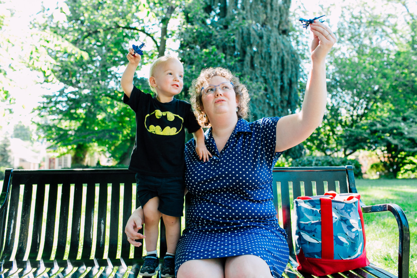 ovvo glasses mom playing airplanes with son elizabeth park